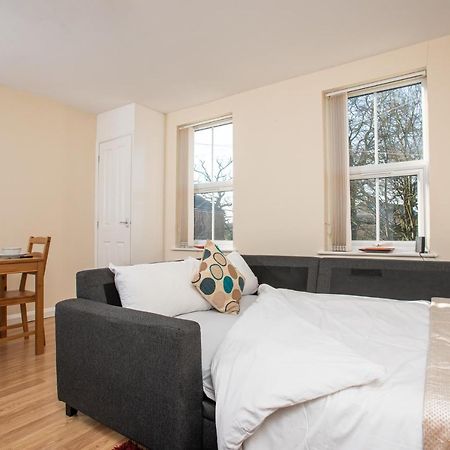 Cowley Spacious Flat With Parking, Оксфорд Экстерьер фото