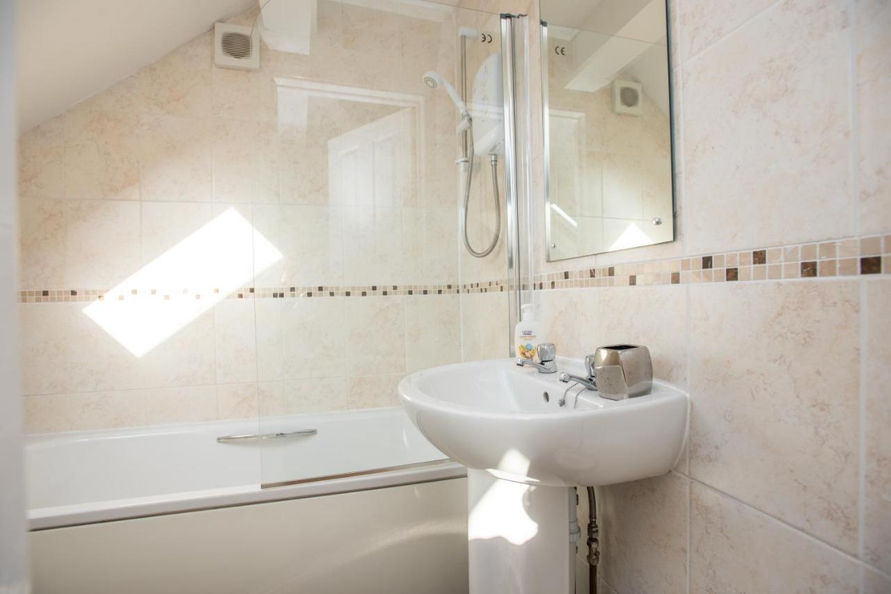 Cowley Spacious Flat With Parking, Оксфорд Экстерьер фото