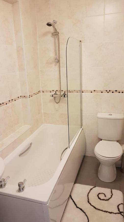Cowley Spacious Flat With Parking, Оксфорд Экстерьер фото