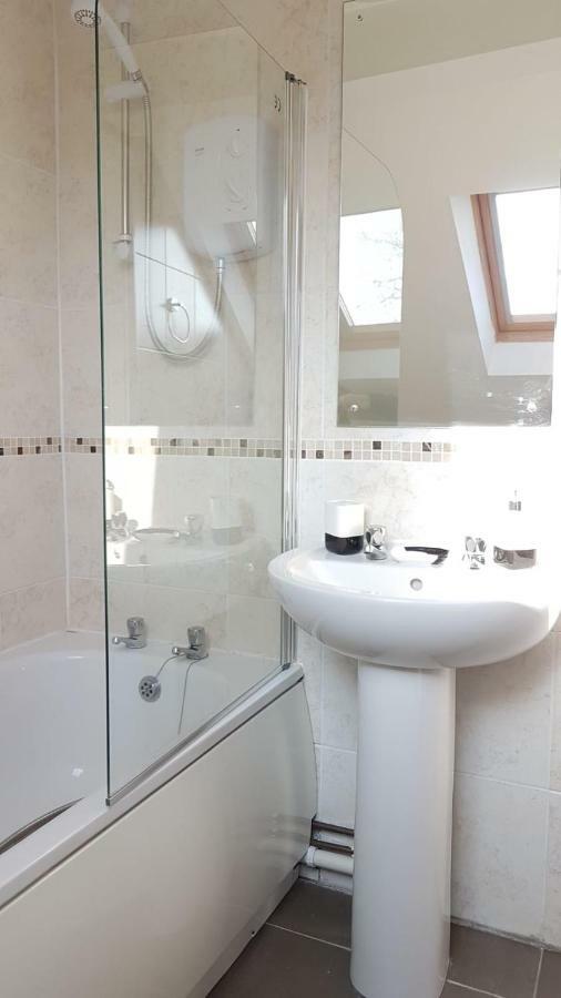 Cowley Spacious Flat With Parking, Оксфорд Экстерьер фото